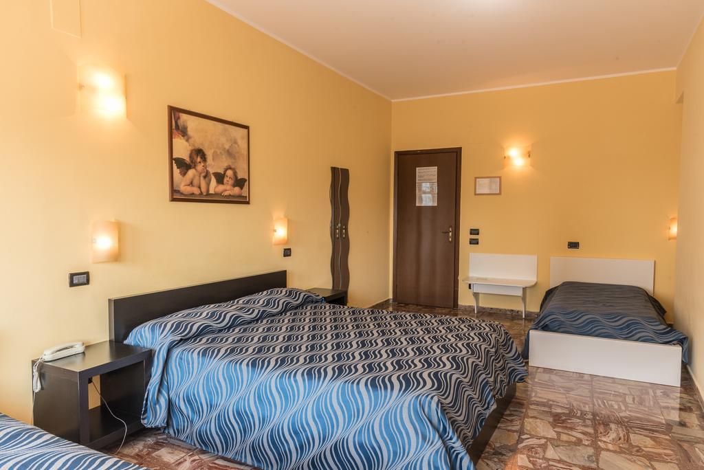 Albergo Carpino Mangone  Buitenkant foto